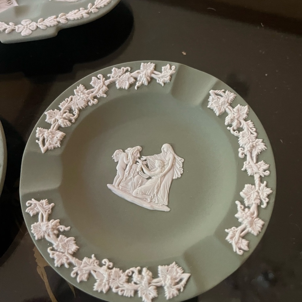 Set Of 3 Vintage Wegdwood green Jasperware ashtray - Picture 2 of 5